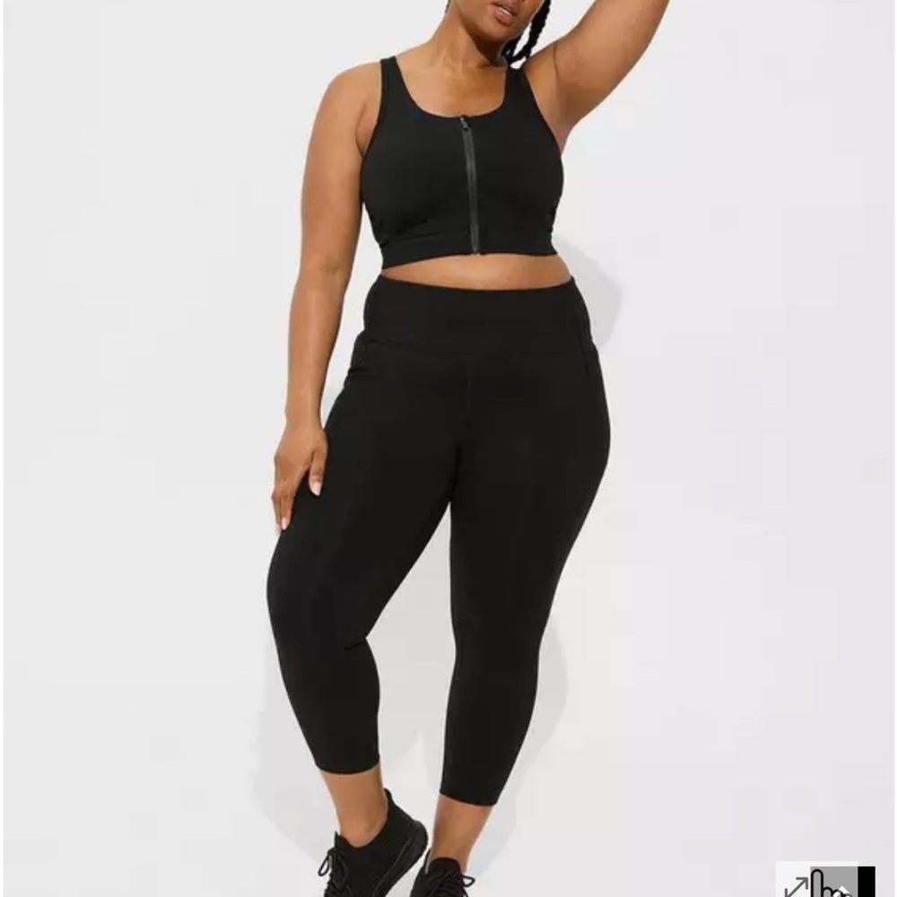 Torrid Active Crop Side Pocket Legging Black Nylo… - image 1